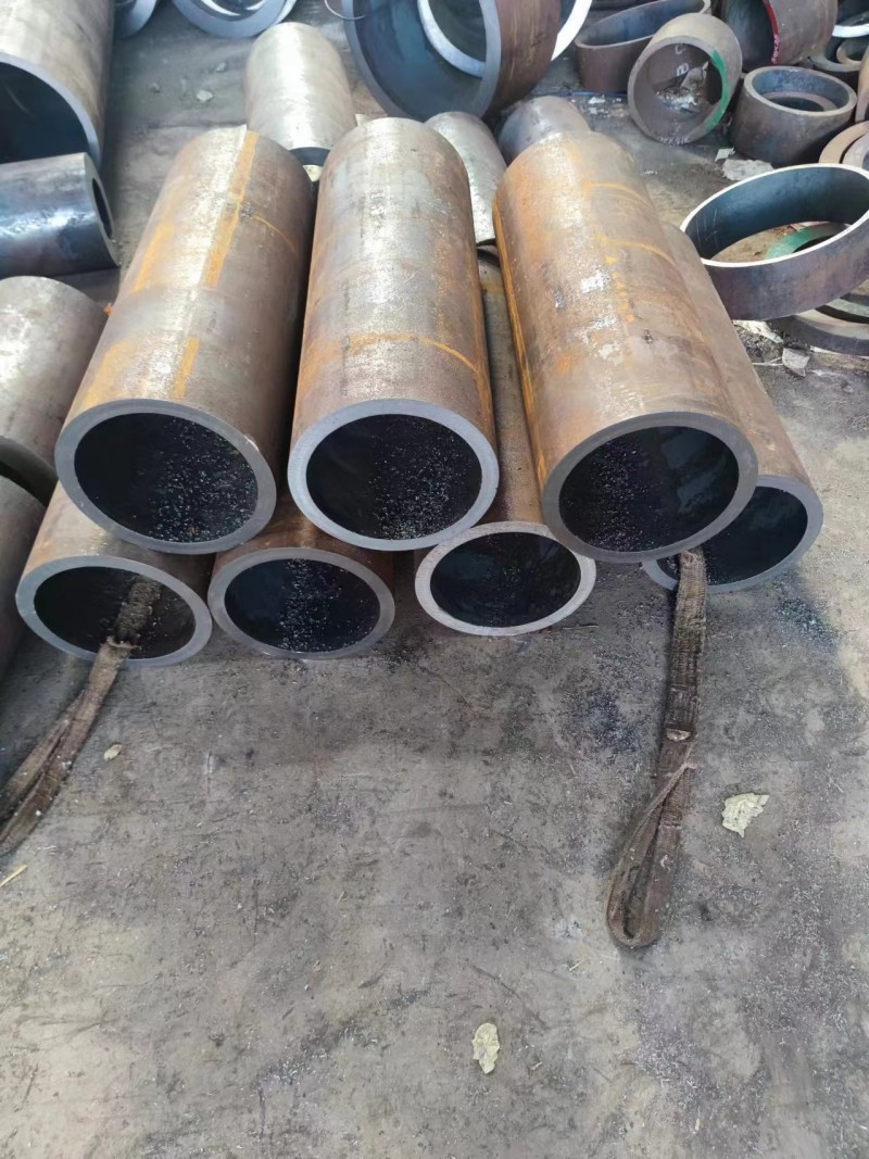 梁山梁山梁山12Cr1MovG无缝钢管切割